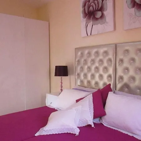 Julia Comfortable Chalet